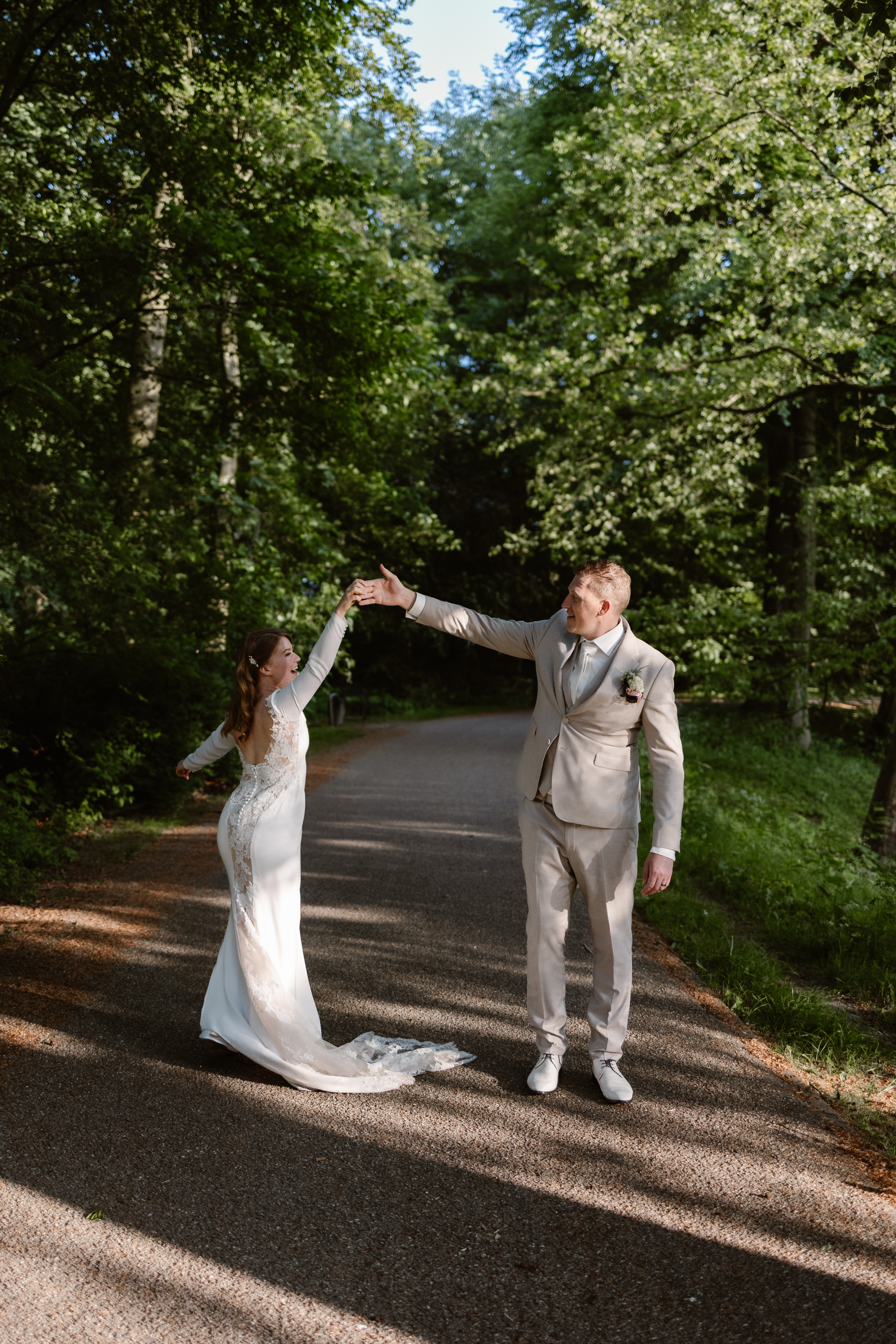 julia in haar trouwjurk